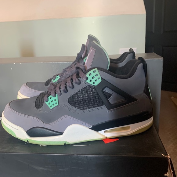 Jordan 4 Green Glow - Picture 3 of 6